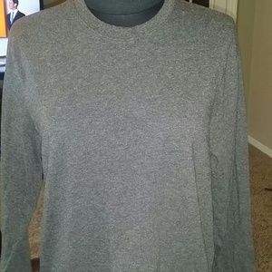 Girls Old Navy grey long sleeve Tee.